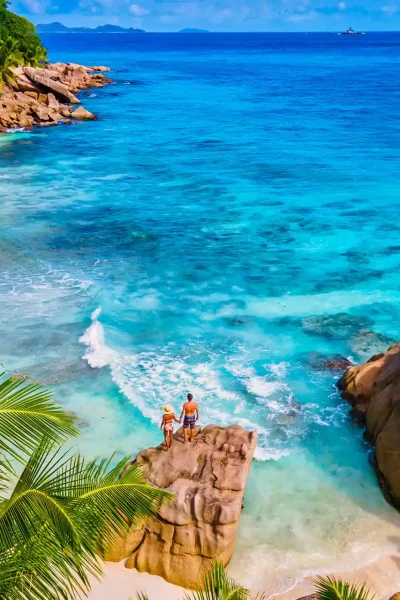 la-digue-island.webp